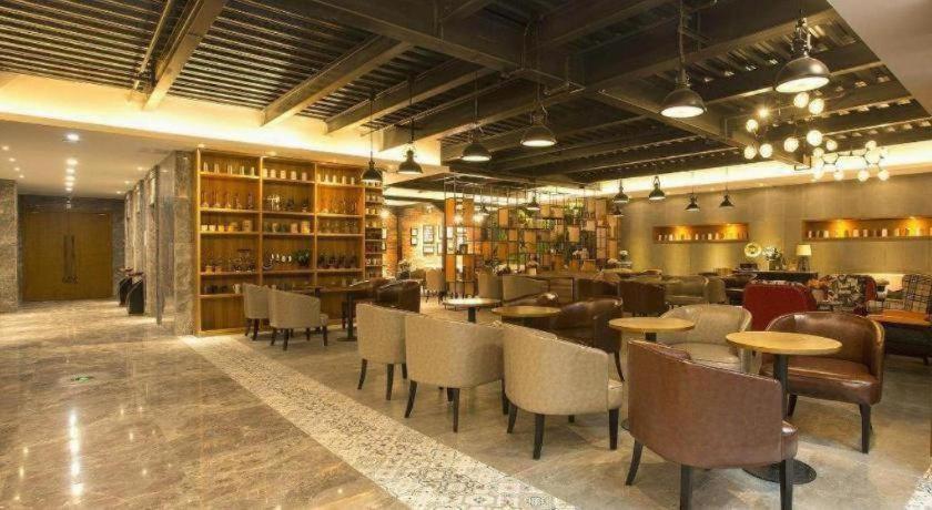 James Joyce Coffetel (Changde Liuye Lake) 40/52