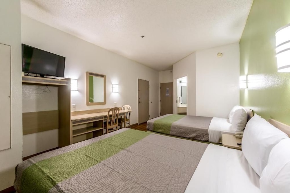 Motel6 San Antonio, TX - South 24/58