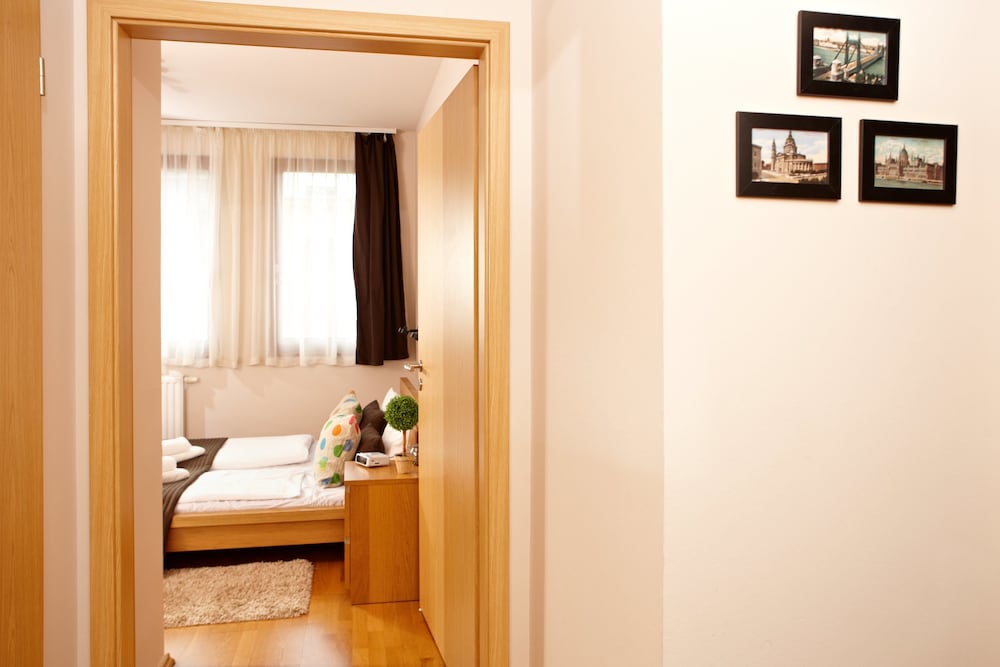 Central Passage Apartments 13/72