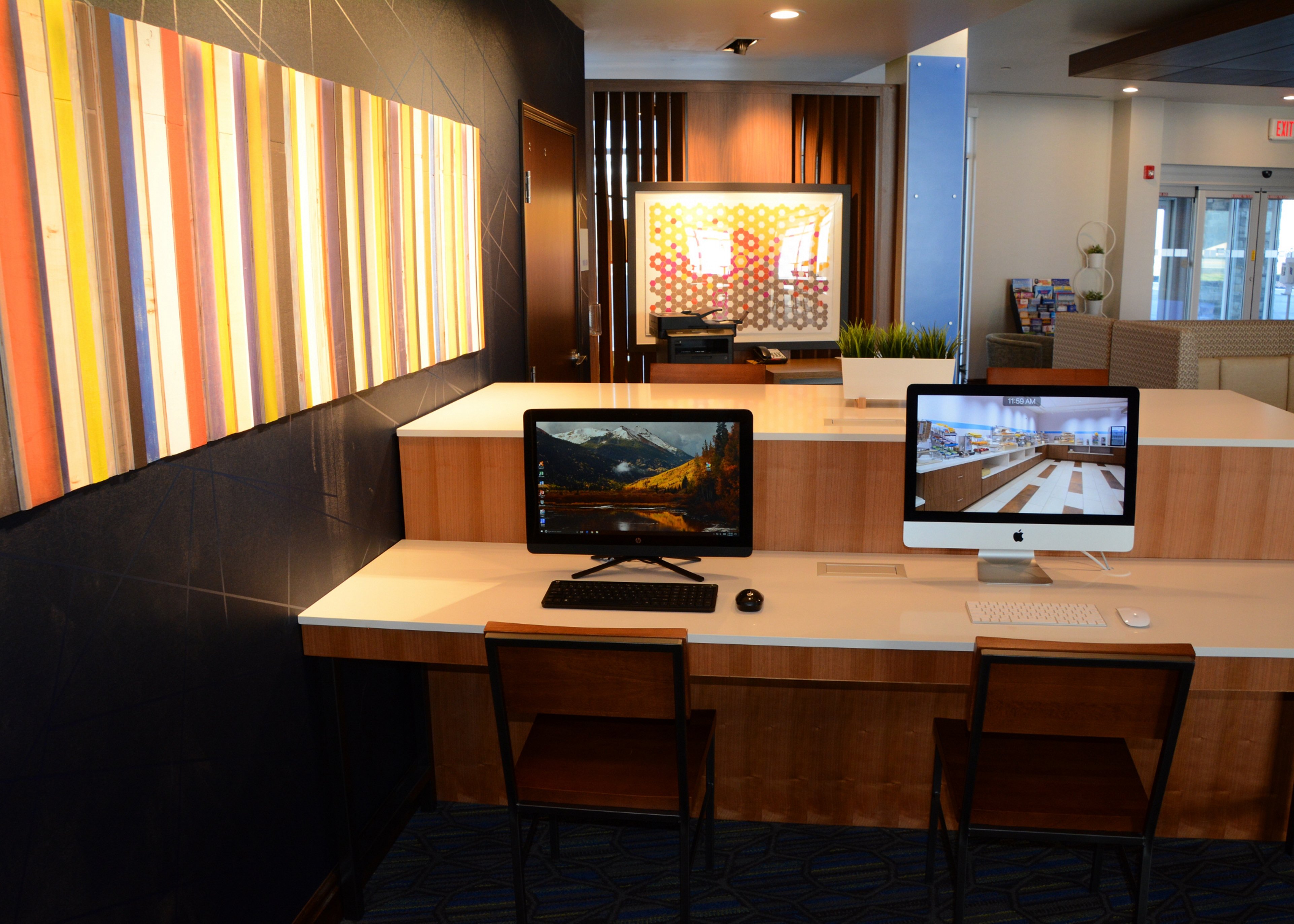 Holiday Inn Express Suites Pittsburgh Monroeville 44/49