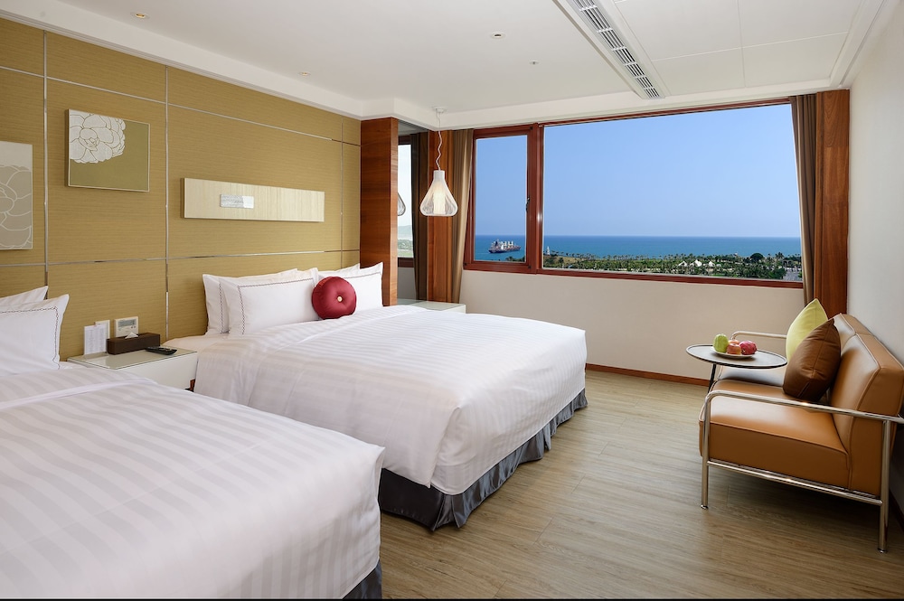 Shiny Ocean Hotel 15/52