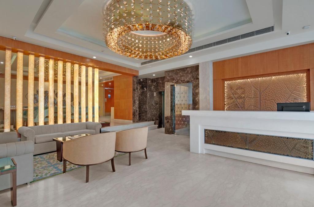 Lobby at Beacon Hotel Nirman Vihar New Delhi, DELHI