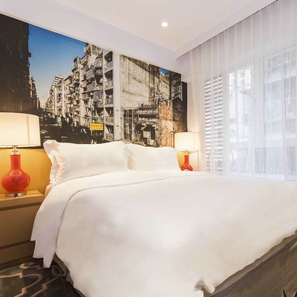Caravel Hotel 42/54