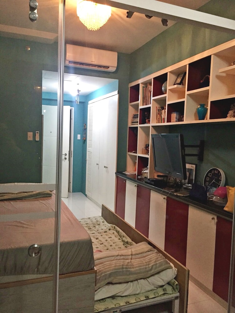 Tagaytay Condotel 23/36
