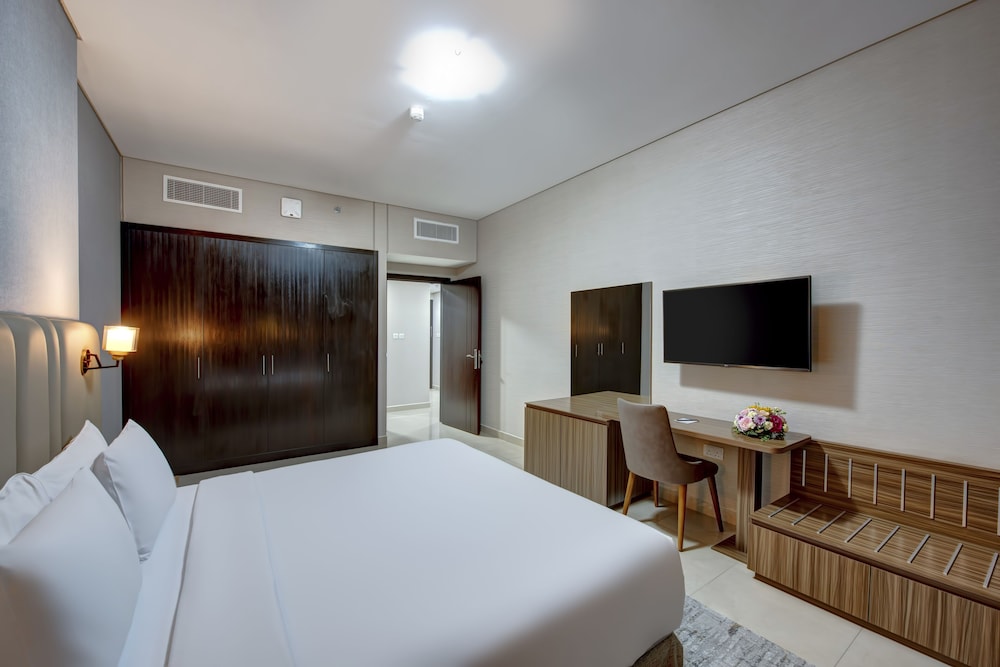 1 BEDROOM, APARTMENT