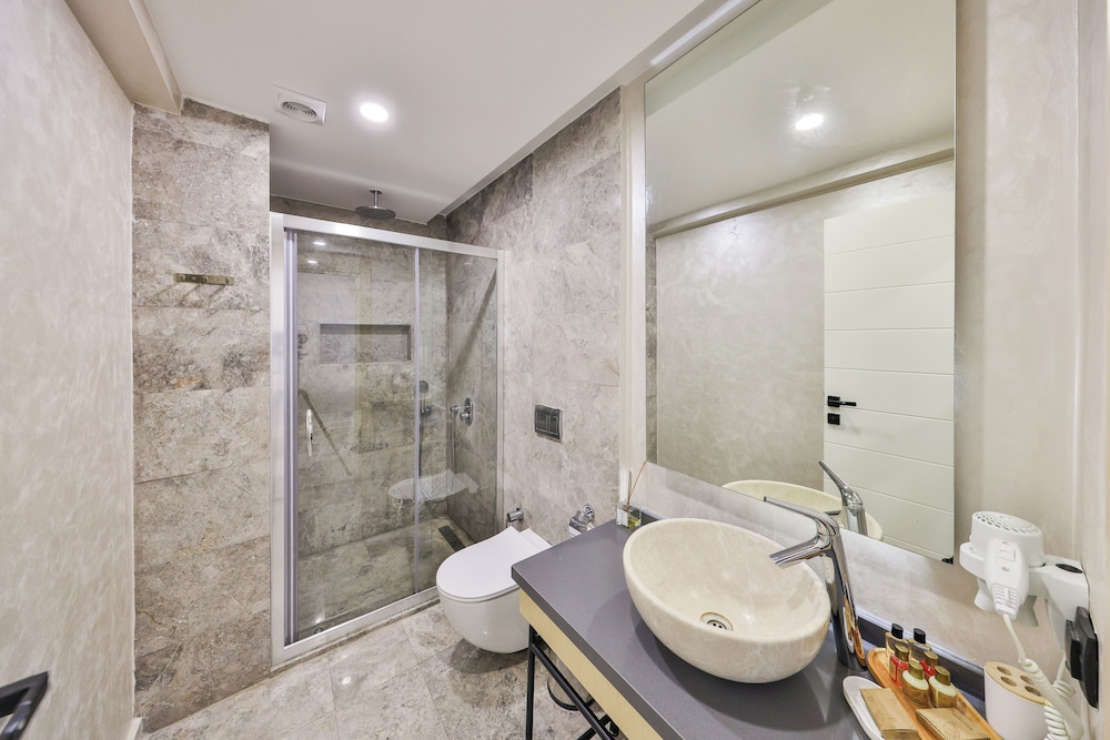 Sole Suites 48/49