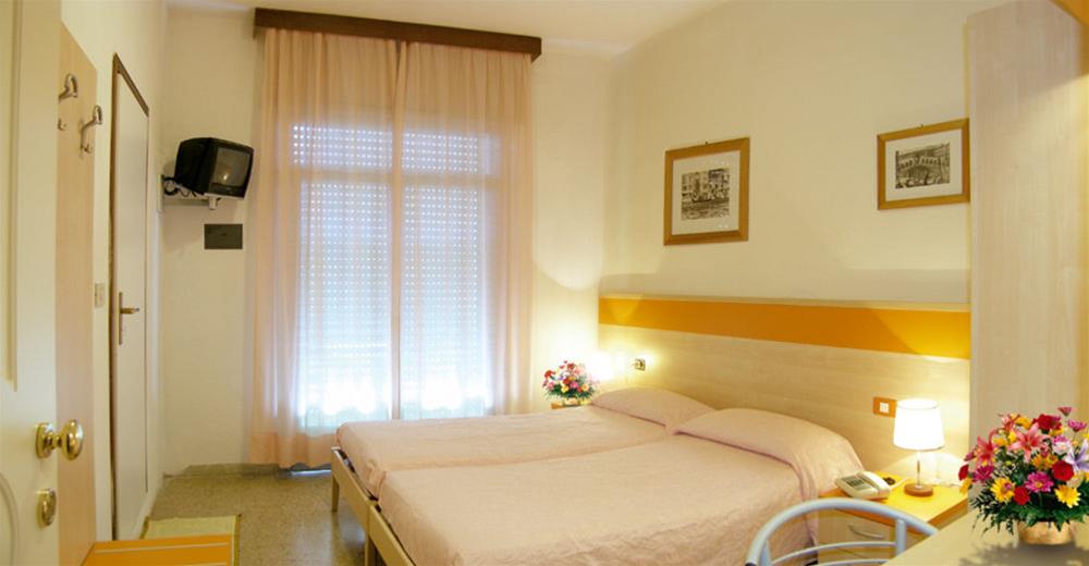 Hotel Verdi 7/18