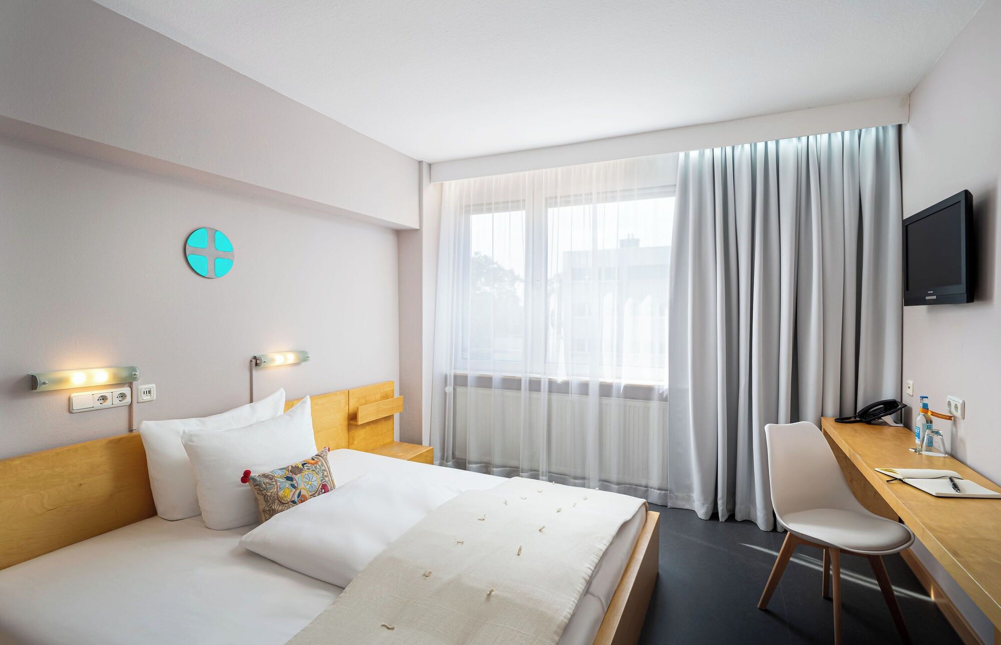ECONOMY, DOUBLE BED