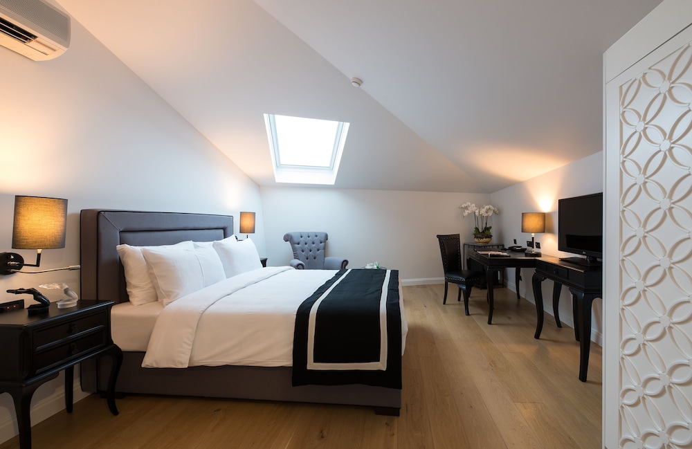 LOFT, STANDARD