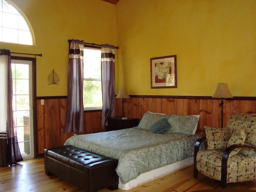 Sequoia Riverfront Cabins 16/71