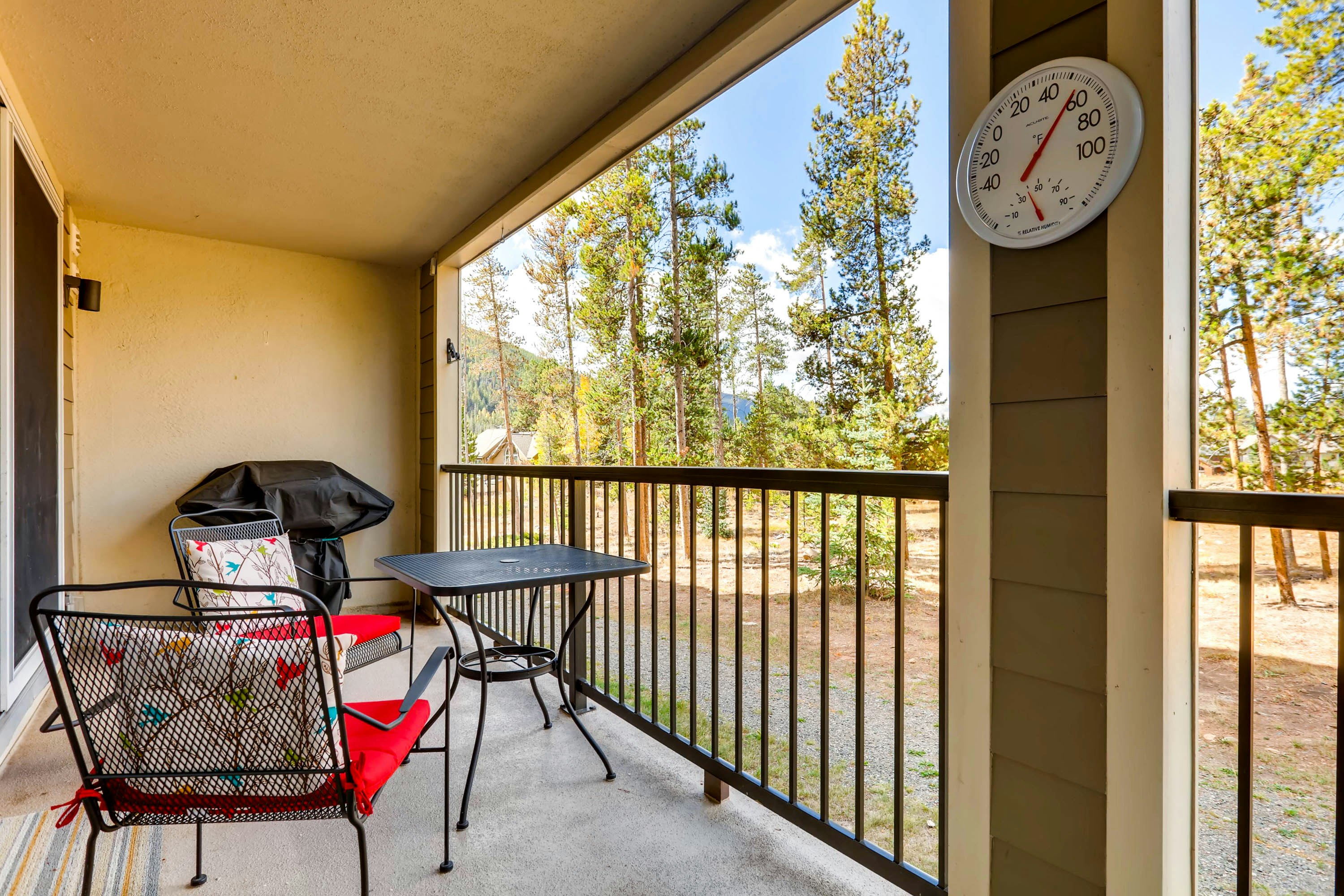 Evergreen Condominiums 30/57