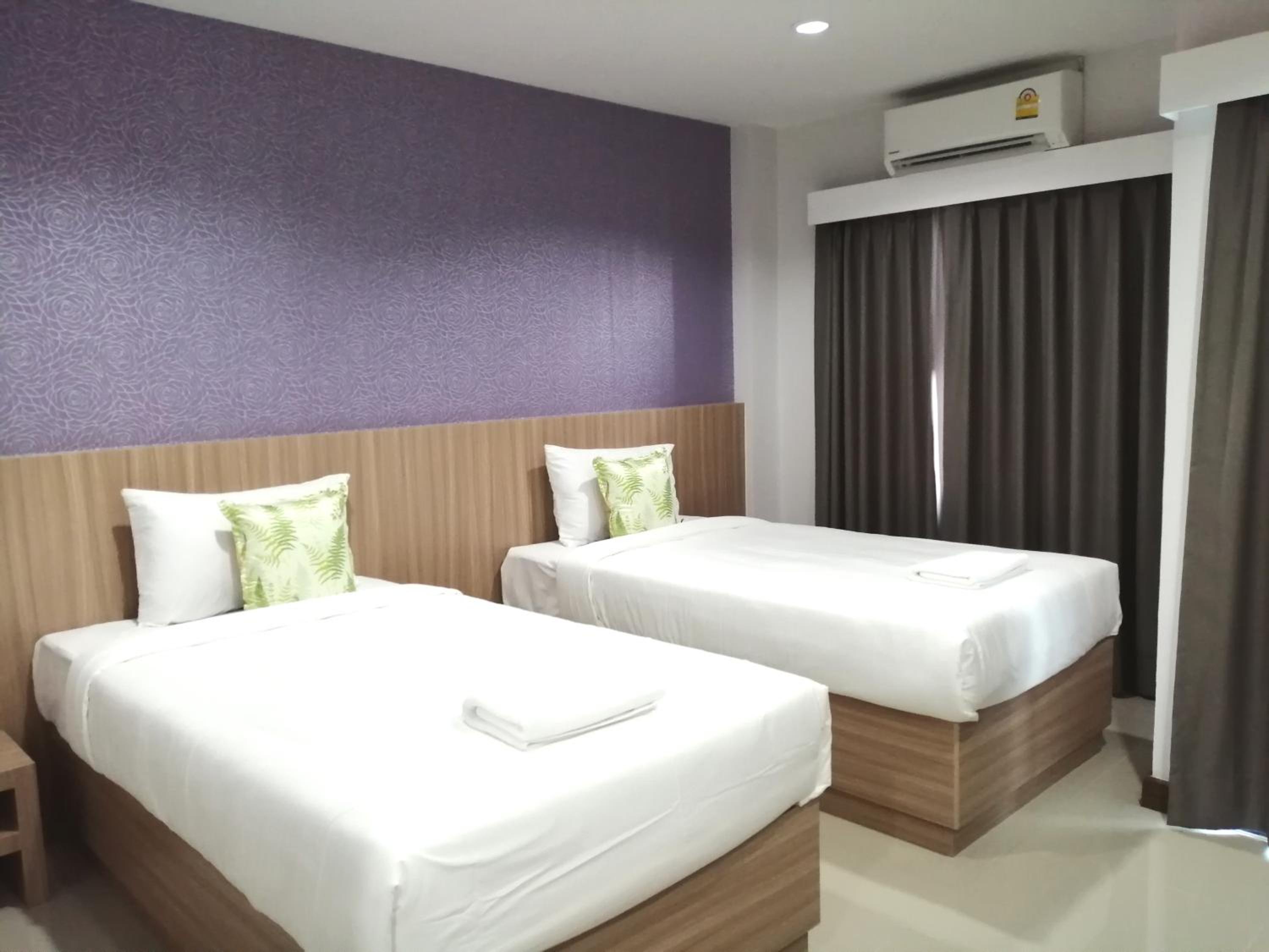 The Like hotel 16/25