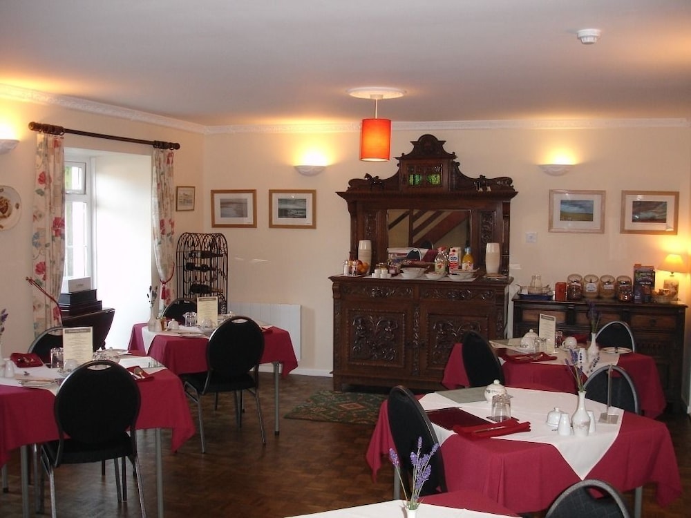 Leworthy Farmhouse 33/49