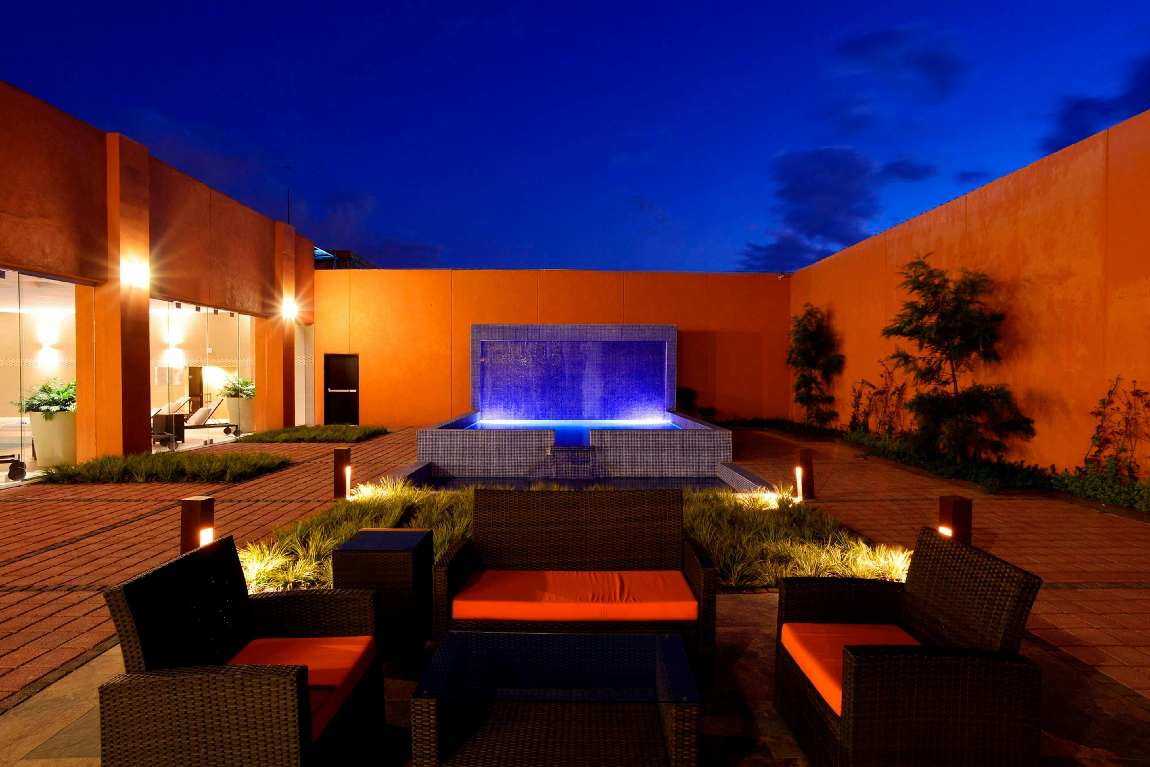 Courtyard Toluca Tollocan 8/13
