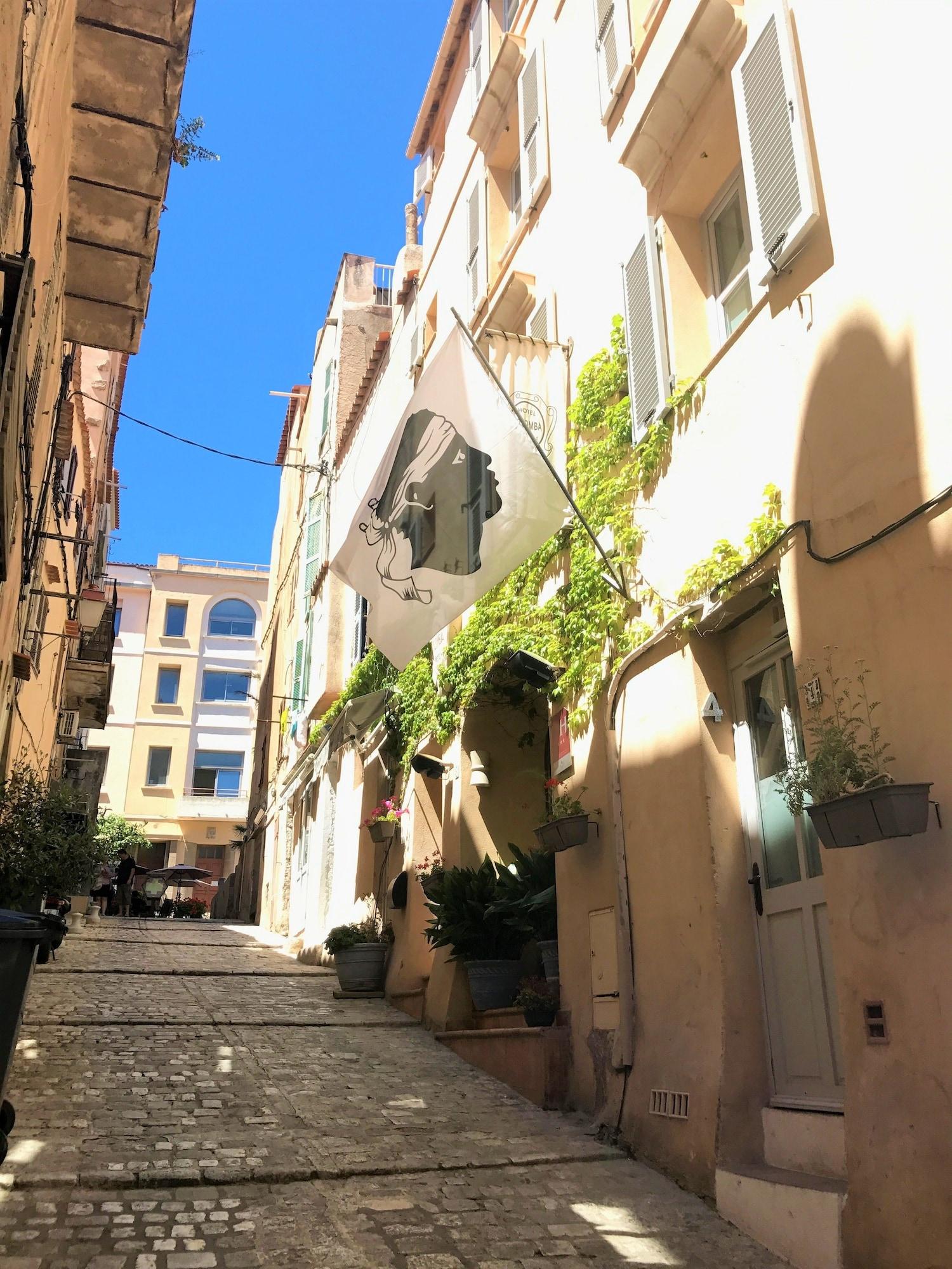 Hôtel Colomba 22/25