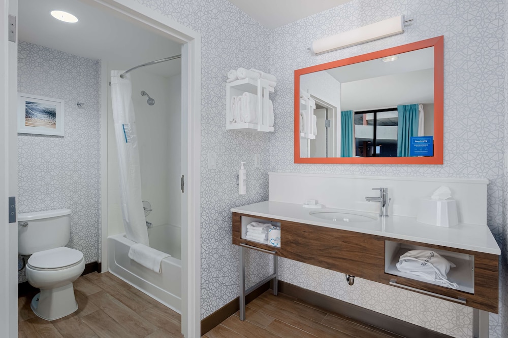 استوديو بسرير كينج بشرفة، Hampton Inn Suites Orange Beach Gulf Front 6/6