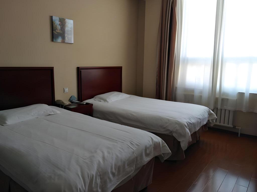 GreenTree Inn Qingdao Jiaozhou Sanlihe Park Express Hotel 20/40