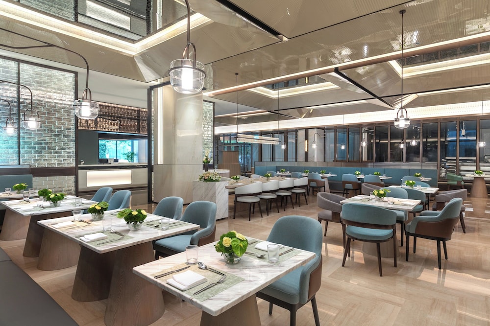 Holiday Inn Hotel & Suites Shanghai Changfeng by IHG 36/50