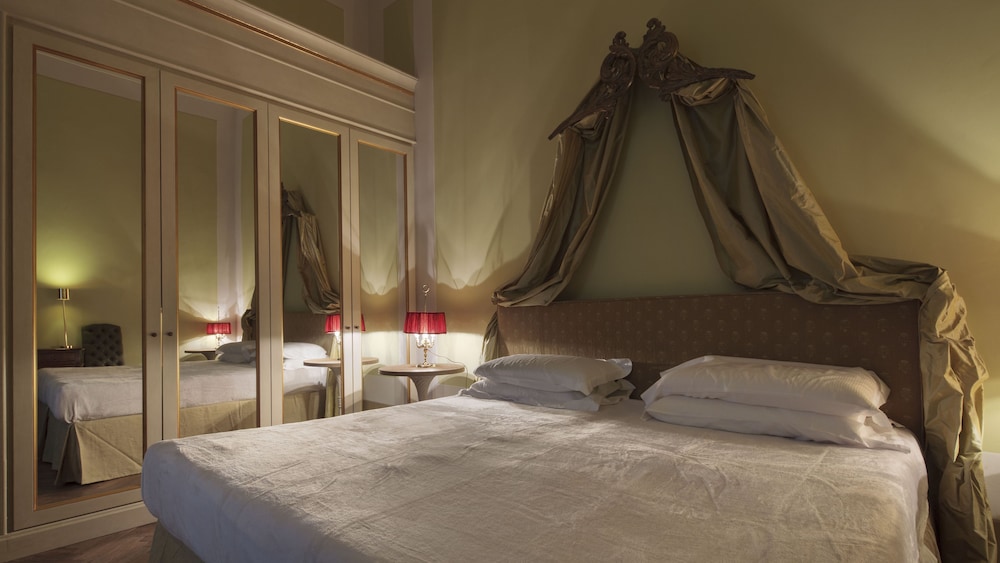 Al Palazzo Del Marchese Di Camugliano 34/76