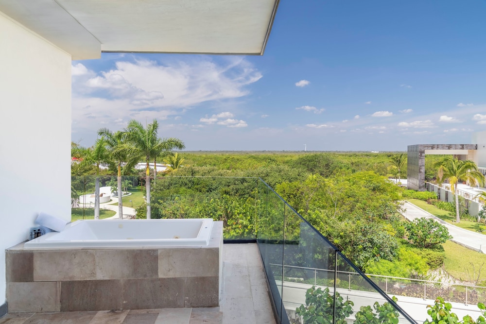 Junior Suite, 2 Double Beds, Partial Ocean View, Haven Riviera Cancun Resort & Spa All Inclusive - Adults Only 3/4