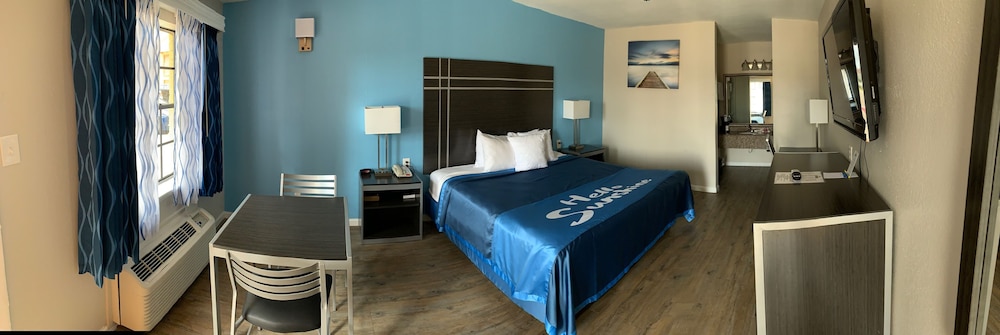 Days Inn By Wyndham Orange 14/25