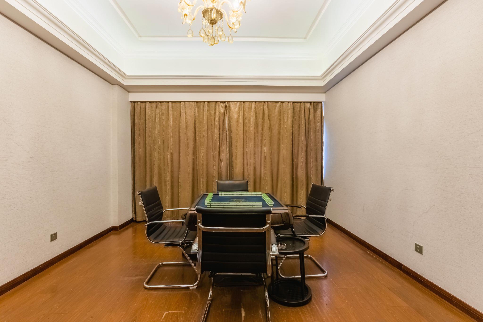 Vienna International Hotel (Changzhou Railway Station) 36/37