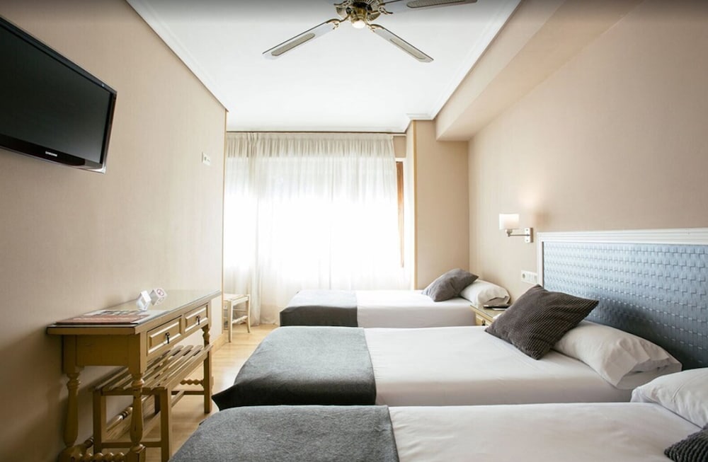 Monte Ulia Hotel 15/42