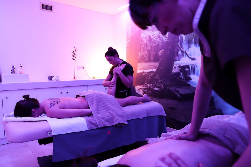 Ride Surf Resort Spa 28/73