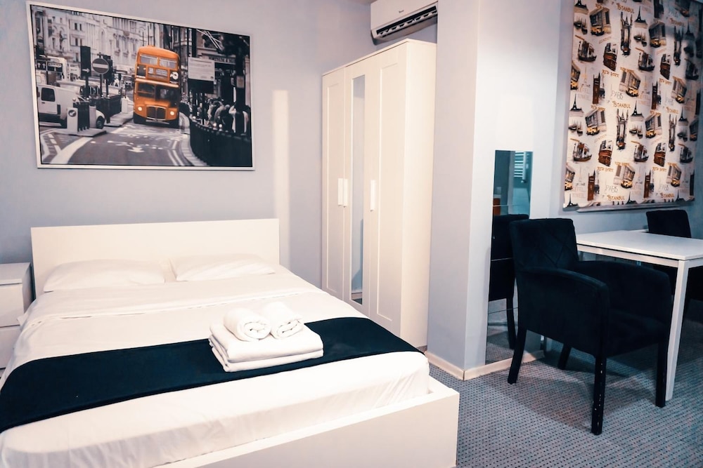Arkem 2 Hotel 8/66