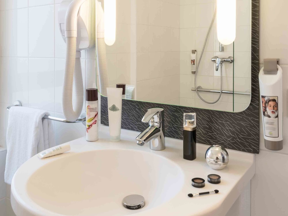 Ibis La Rochelle Centre Historique Hotel 14/56