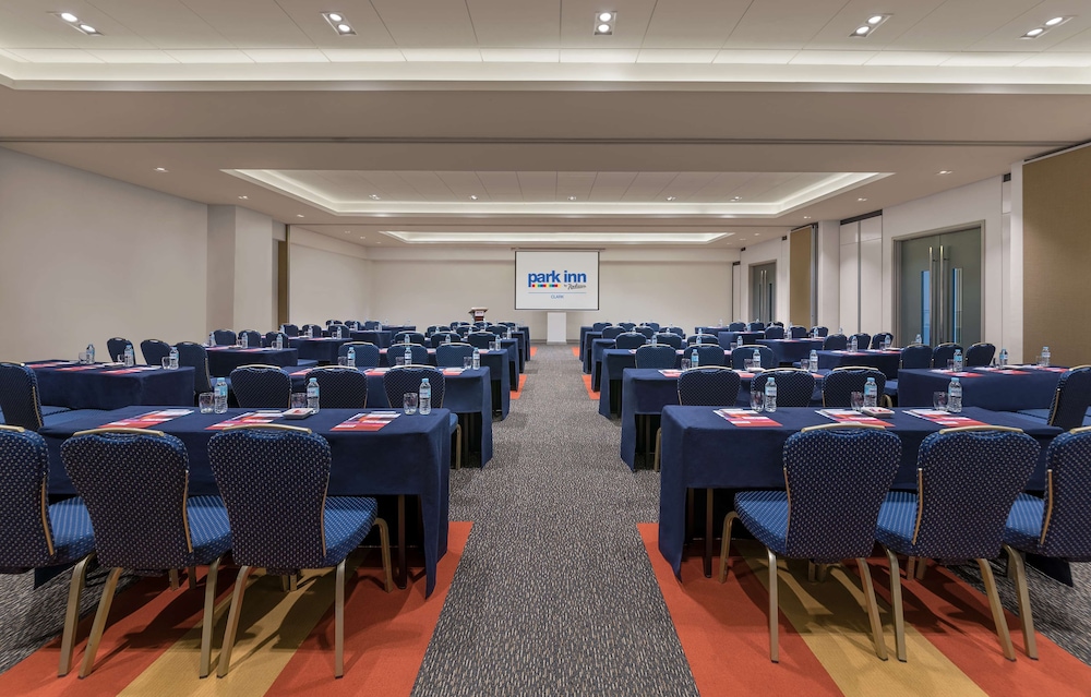 Park Inn By Radisson Clark 43/50