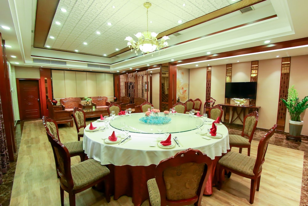 White Swan Guest House (Zhaoqing Hubin) 36/44
