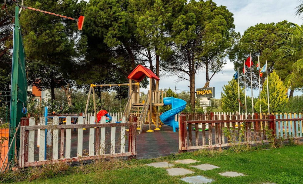 Troya Otel 43/50