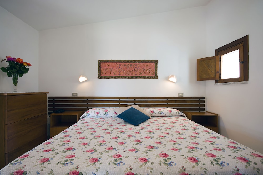 Le Roccette Mare Beach Hotel & Restaurant 7/35