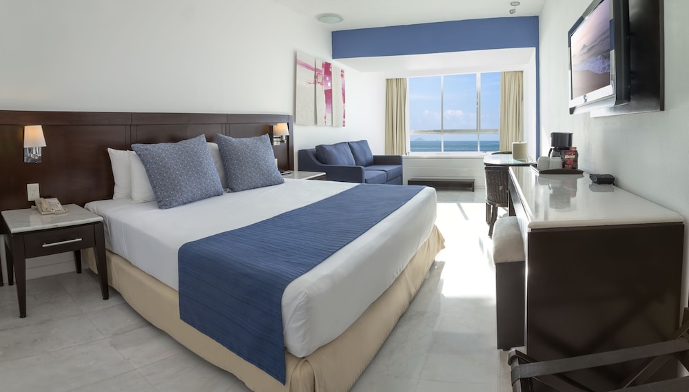 Park Royal Beach Mazatlan 15/59