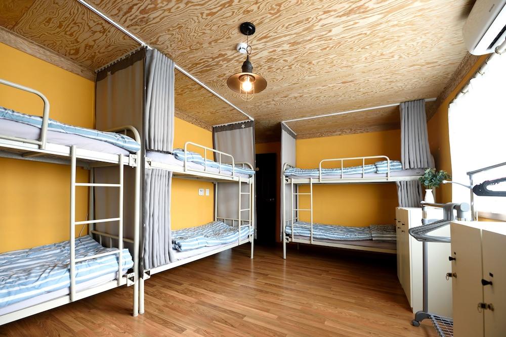 MIXED DORM