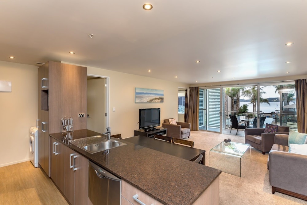 Edgewater Palms Apartments 44/74