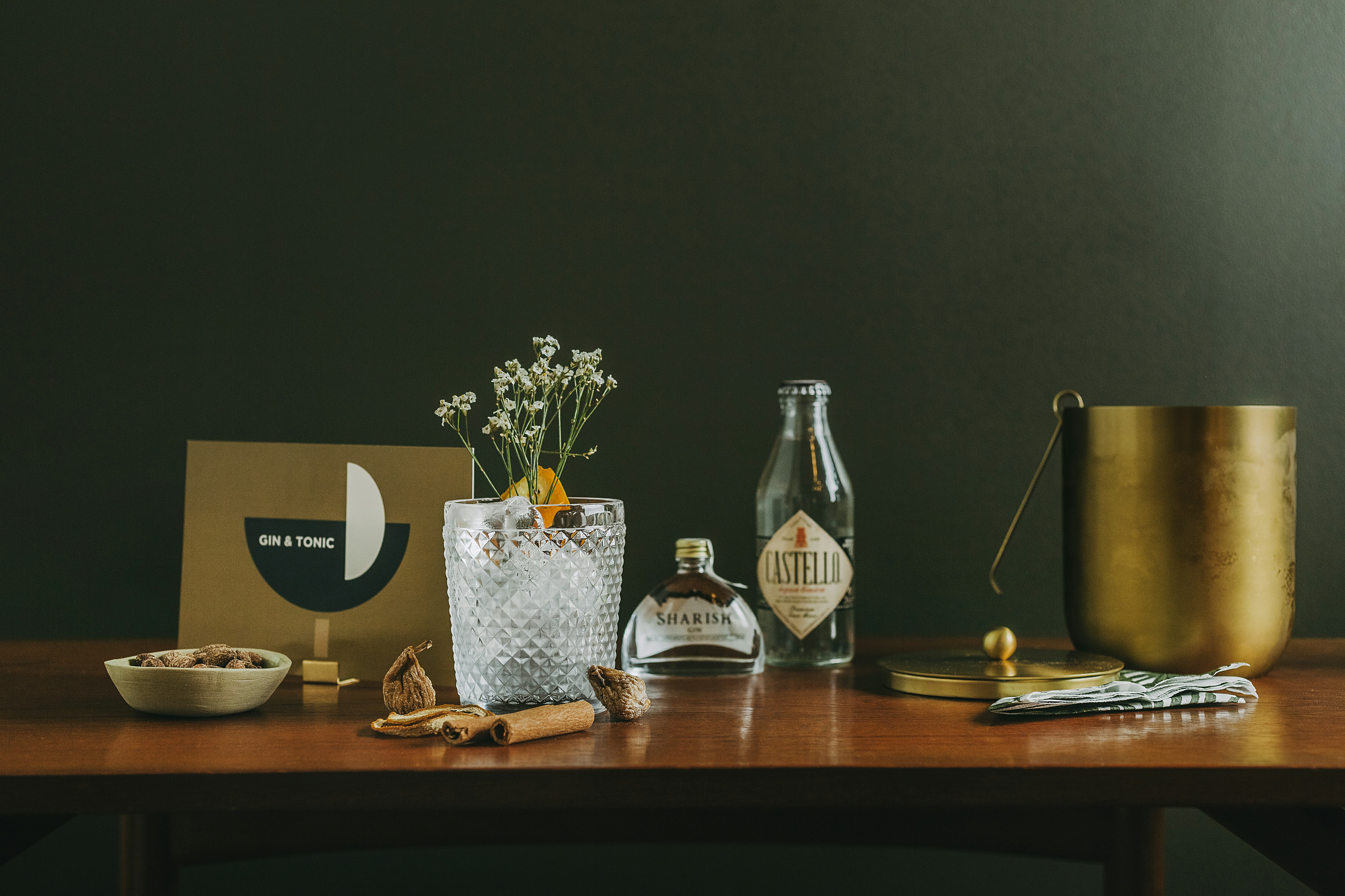 Vintage Corner Suite