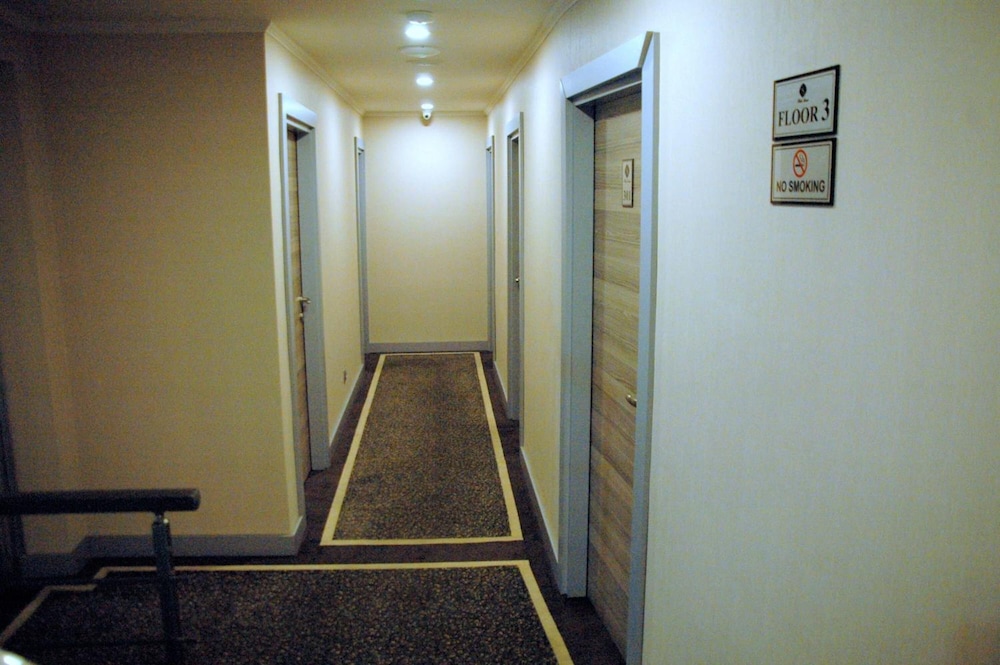 Sinem Hotel 9/41