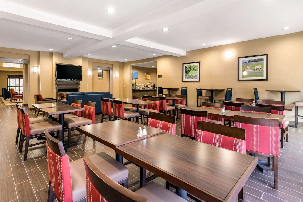 restaurant cafeteria