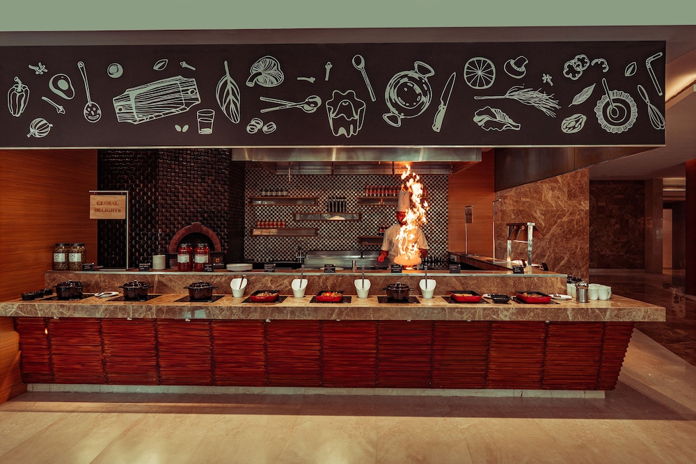 Hyatt Pune 13/70