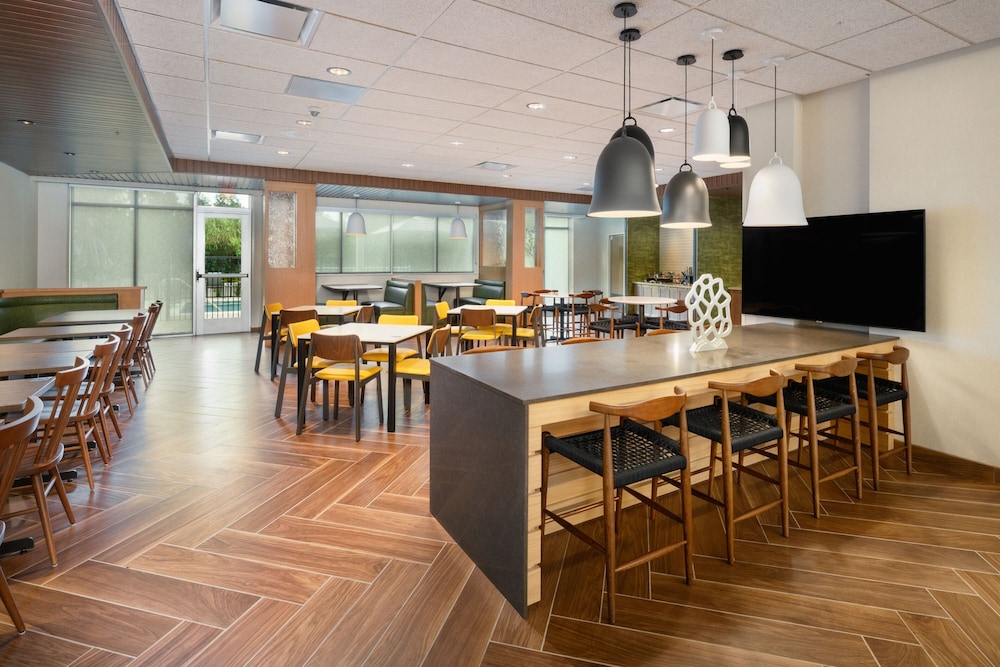 Fairfield Inn & Suites by Marriott Orlando at Millenia 20/30