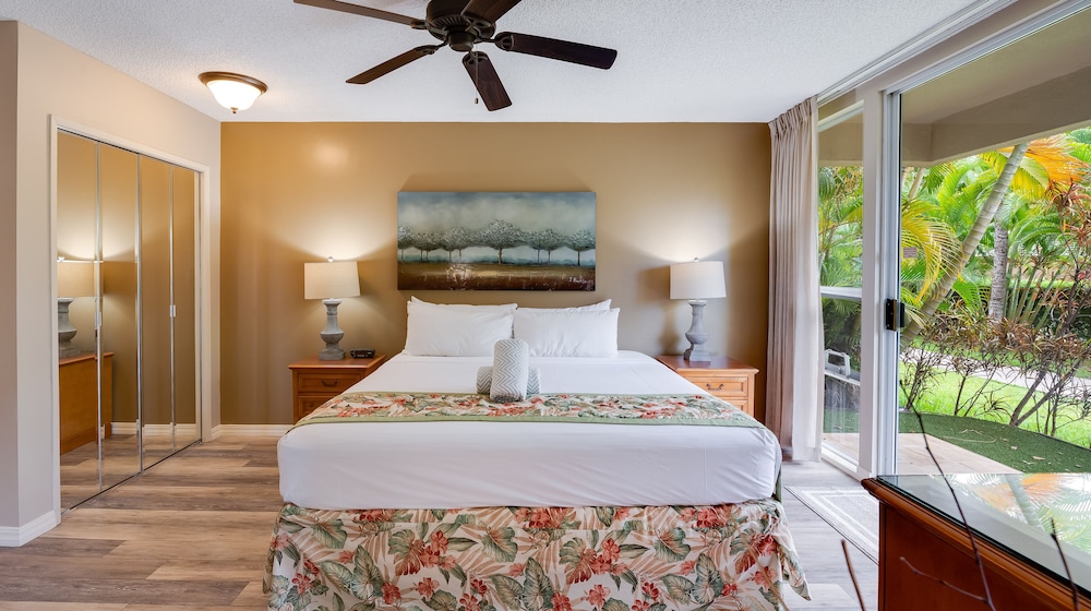 Castle Maui Banyan 15/62