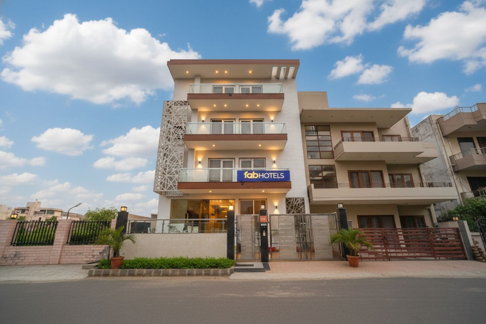 Fabhotel Nstay 32 2/30