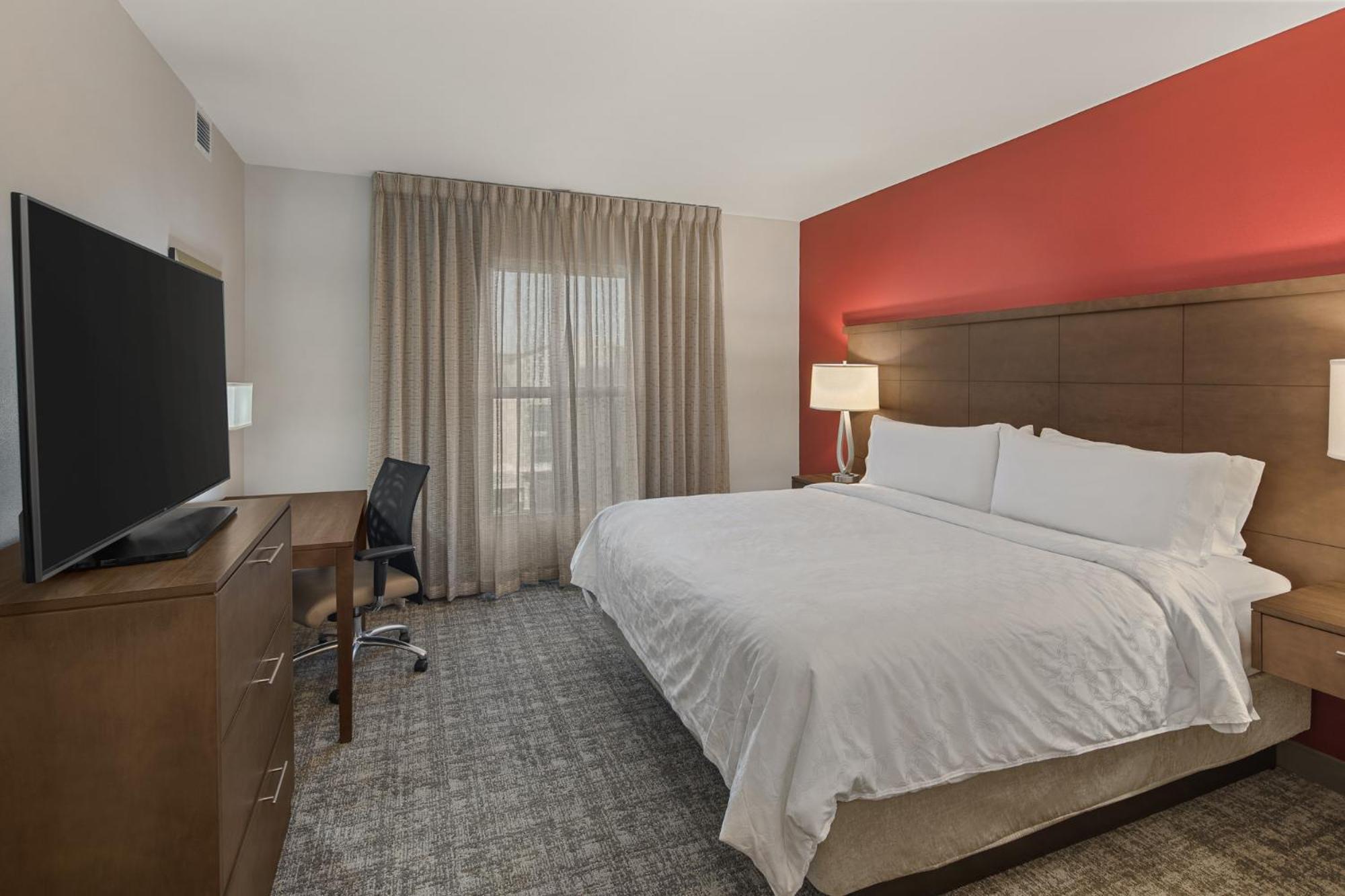 2 Bedrooms, Suite, Accessible