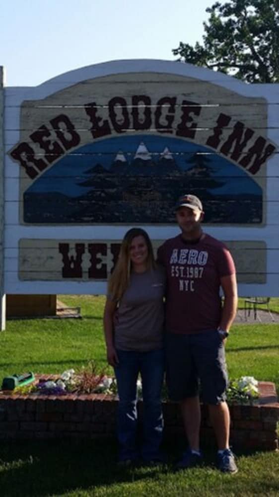 THE RED LODGE INN 4/50