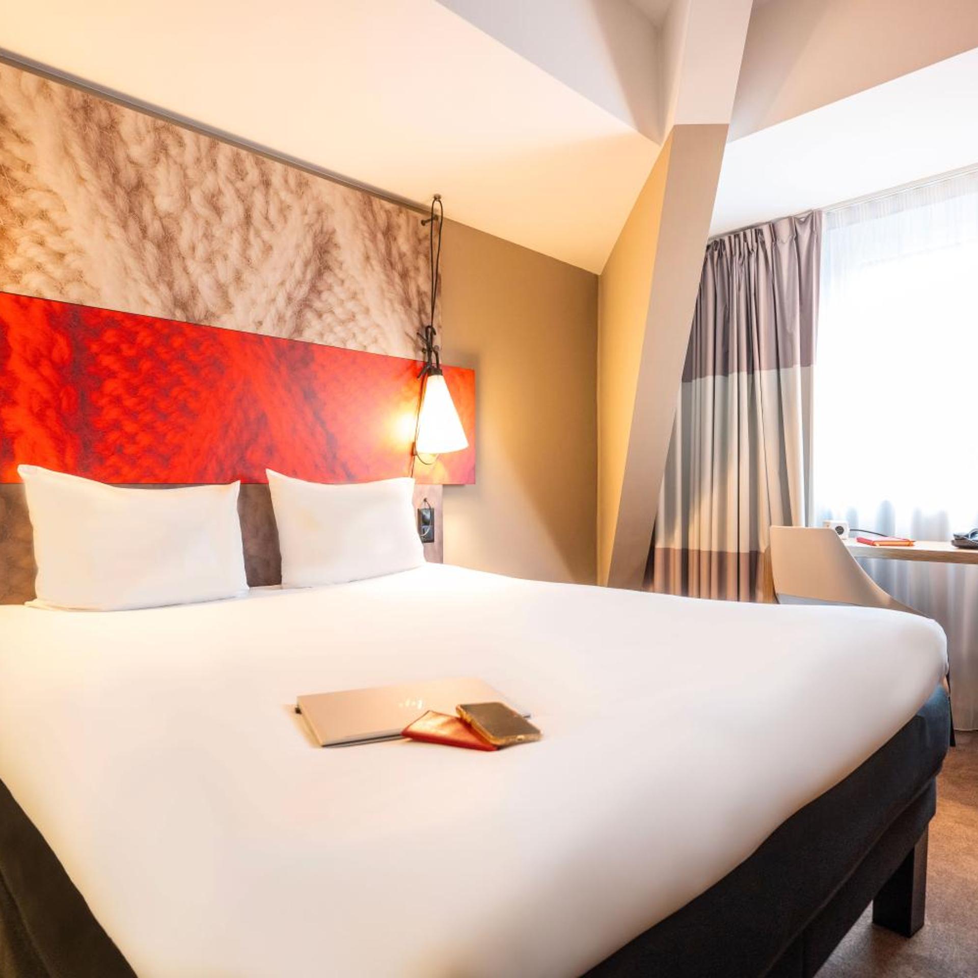 Room, King Bed