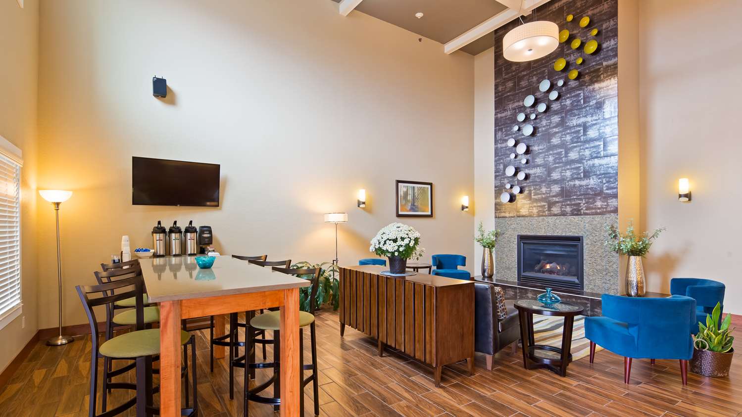Best Western Plus Menomonie Inn & Suites 27/39