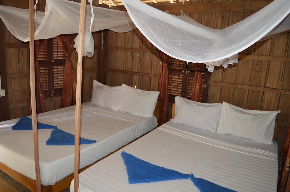 Palm Beach Bungalow Resort 24/66