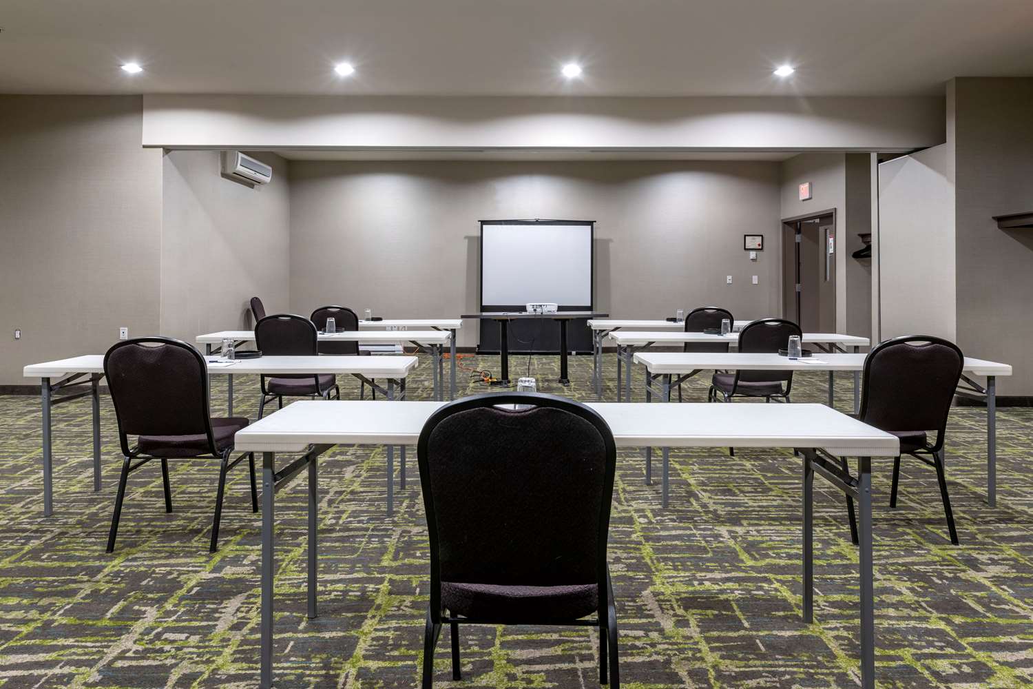 Best Western Plus Dartmouth Hotel Suites 33/42